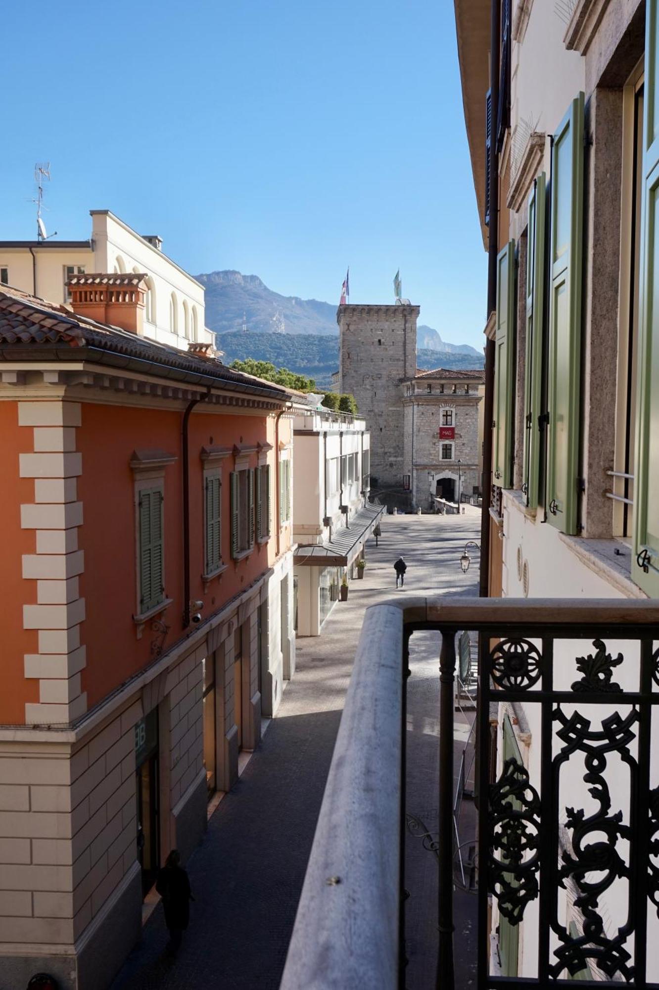 Appartamento Dolce Vita Riva del Garda Exterior foto